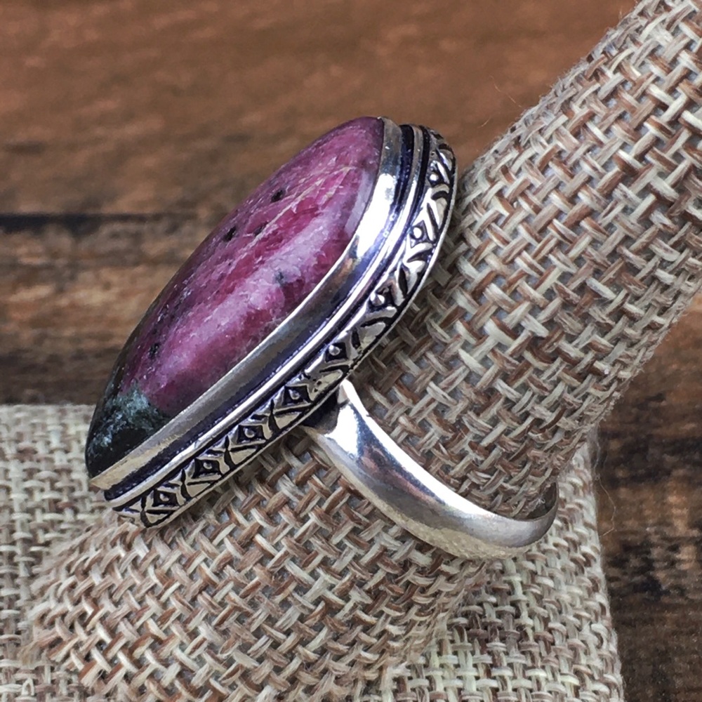 Ruby In Zoisite Stone Ring Size 8.5 - 8.75 - image 3